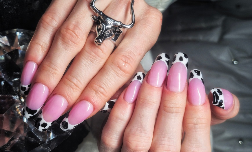 Image 8: Pamper Yourself with Flawless Gel Nails for Every Style