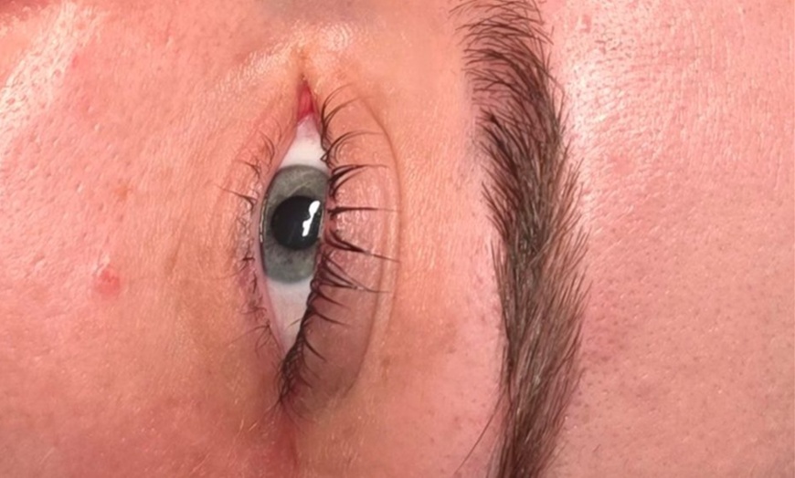 Image 1: Eyelash Lift or Lift with Tint – Enhance Your Natural Look
