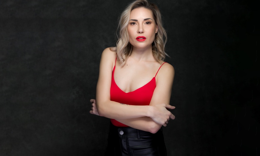 Image 3: Book fotográfico headshot con 3 o 5 fotos retocadas 59% 