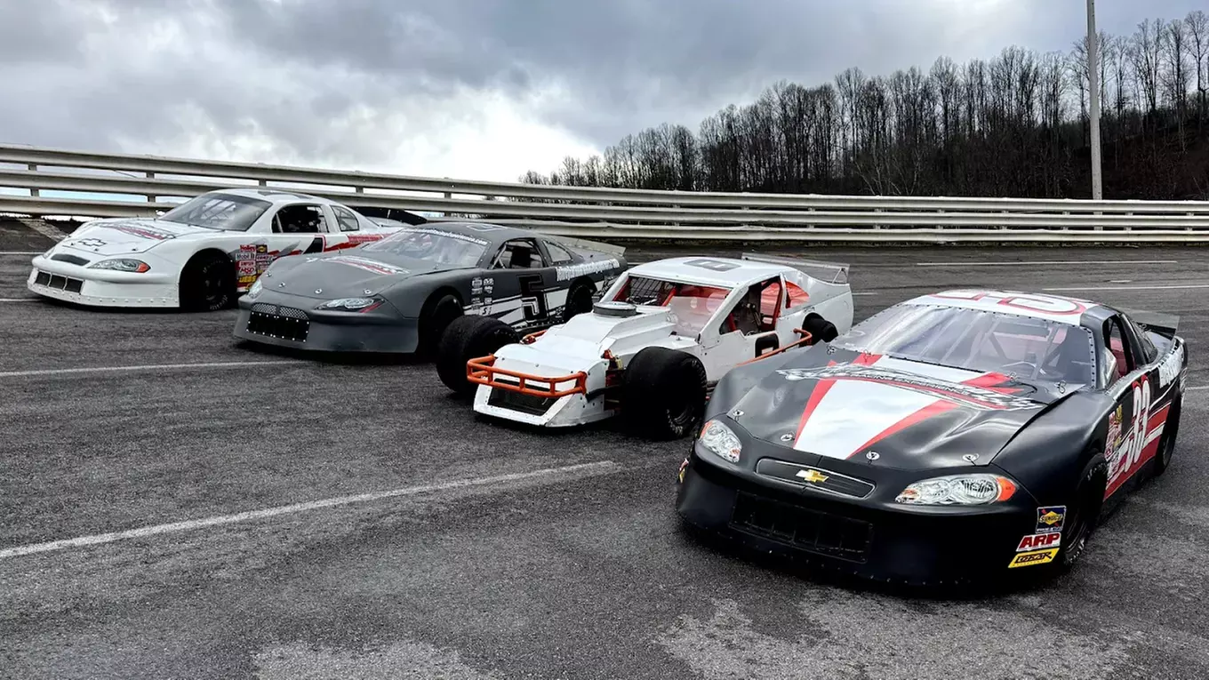 Racing for 5 or 10 laps; or Ride Shotgun w/ Pro Driver in Statesville