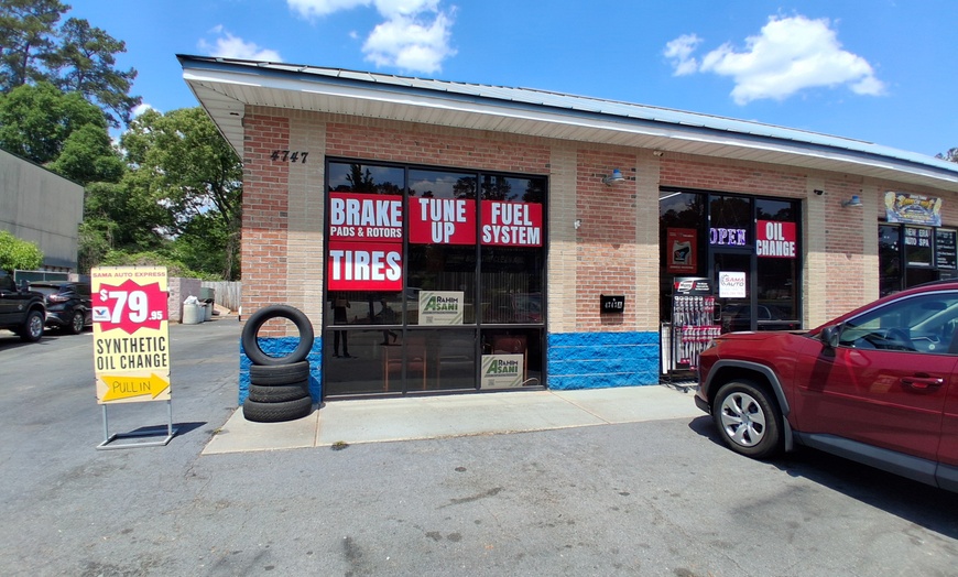 Image 5: Up to 42% Off Full Synthetic Oil Change, Tire Rotation & Inspection 