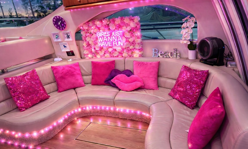 Image 4: 3, 4 Hours Yacht Rental, Charters of 4 Hours with Jet Skis and More