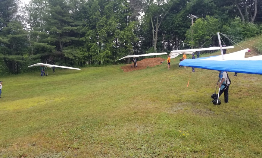 Image 4: Foot-Launch Hang Gliding Intro Lessons at Susquehanna Flight Park