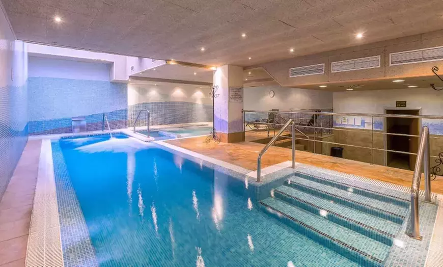 Circuito spa en pareja con masaje, mascarilla y aceites esenciales