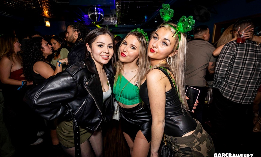 Image 5: Join the St. Patrick's Day Bar Crawl Extravaganza