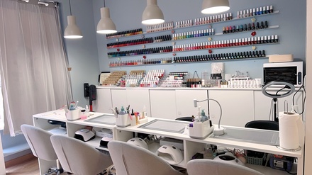 Pose de vernis semi-permanent pour mains ou pieds (couleur uni)