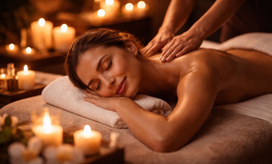 Image 2: 1 o 3 masajes de 45 minutos con técnica a elegir para 1 persona
