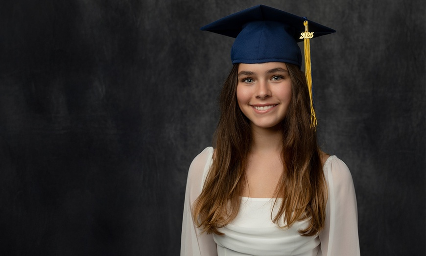 Image 8: Get a Studio Graduation Photo Session with 5 or 10 Pictures