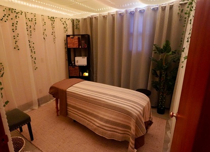 60 Minutes Massage with Hot Stones, Aromatherapy, and Lounge Time - GreenHouse Bodywork and Treasures