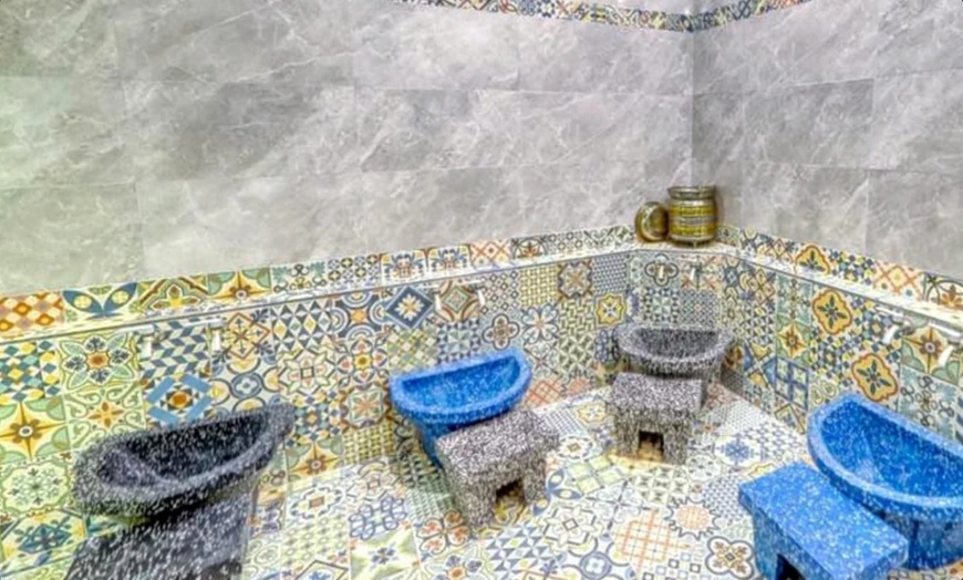 Image 2: Rituels hammam et gommage en solo ou en duo chez Sarah Lissage Paris