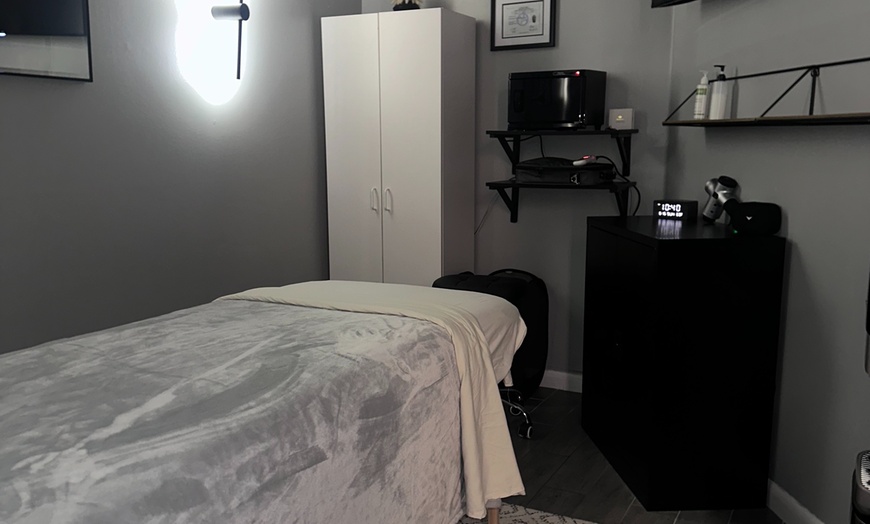Image 2: Up to 33% Off on Deep Tissue Massage at Thrive, Revive, Restore