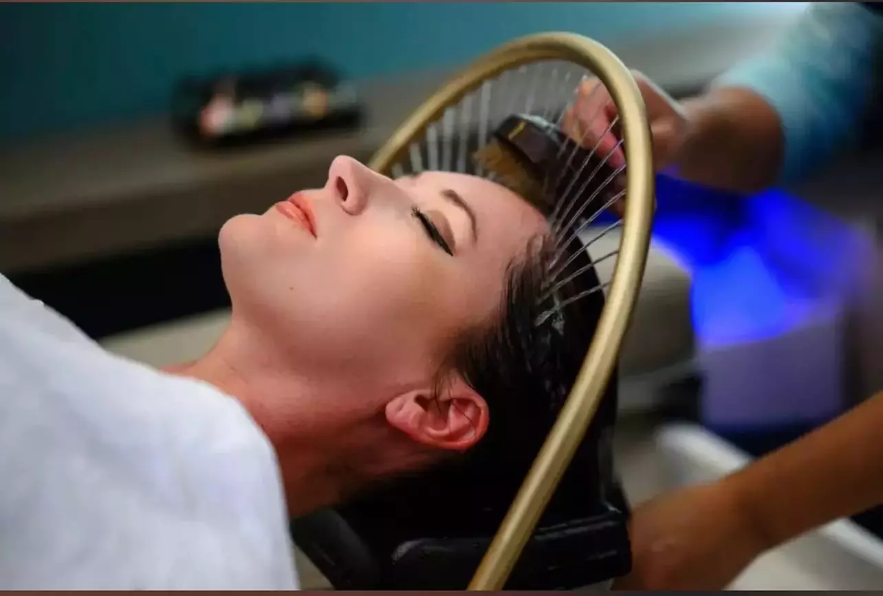 Renaissance du cuir chevelu : session head spa d'1h ou 1h15