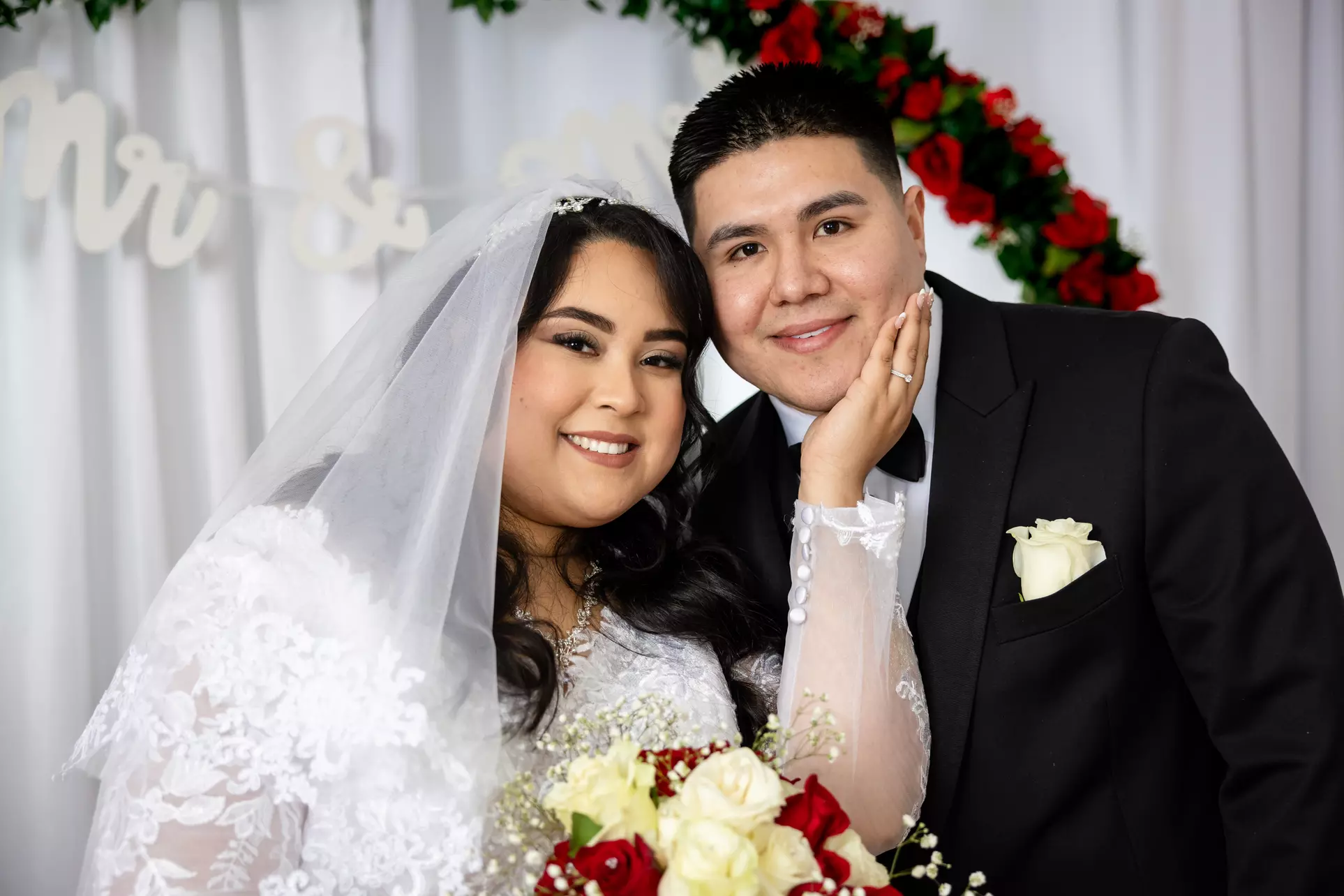 Experience Richard Newman Photography's wedding photography, choose 4 or 6 hours with up to 49% off