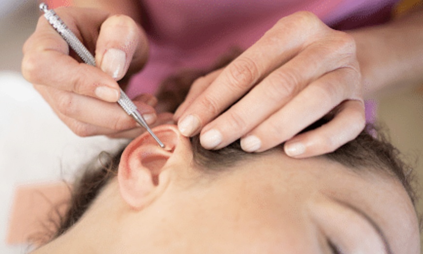 Image 3: Rituel Bien-Être en Box : massages, soins visage et énergie retrouvée