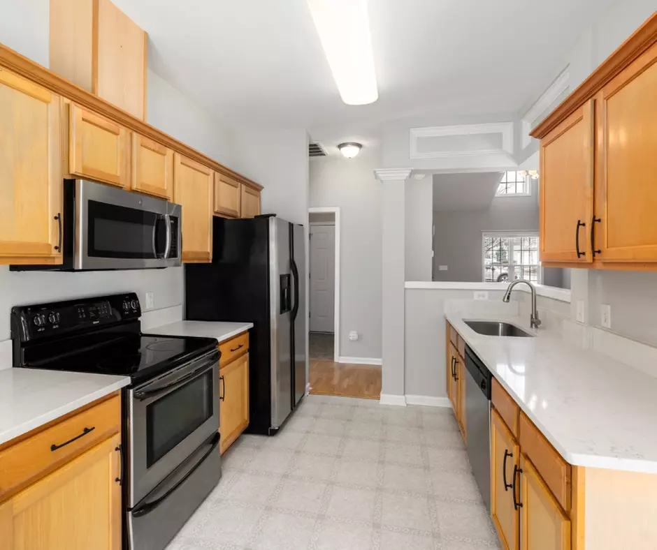 Move-In/Out House or Apartment Cleaning,  Move out Junk/Trash Removal