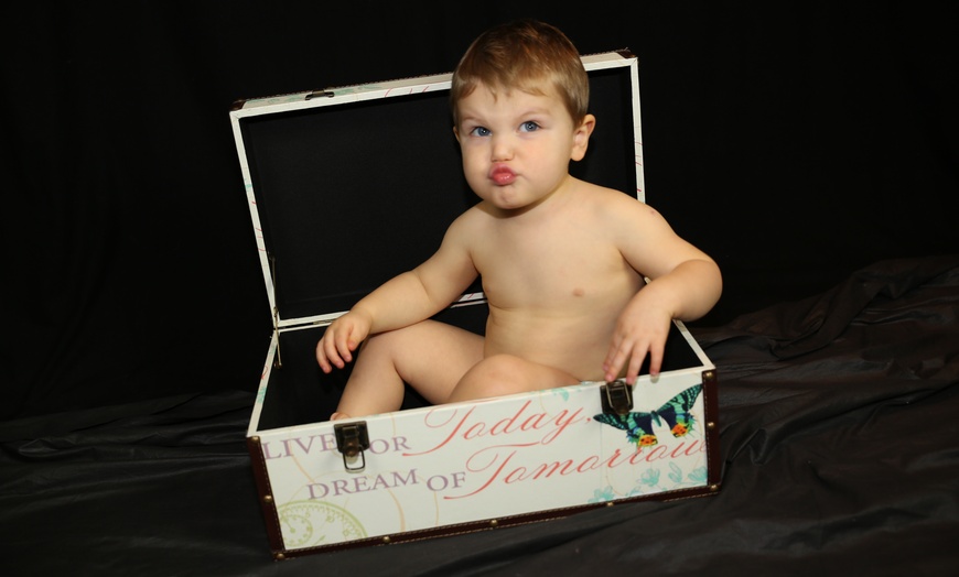 Image 9: Shooting enfants STUDIO POSE AGENCE