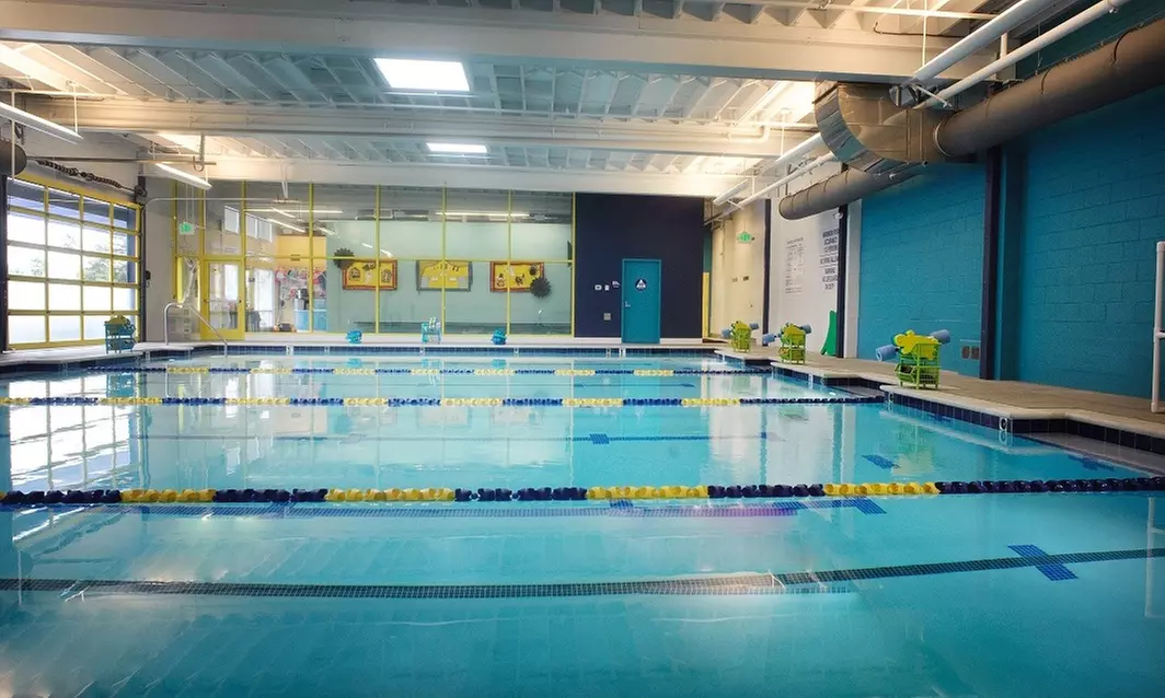 Four or Eight 30-Min Indoor Swim Lessons for Kids & Annual Membership