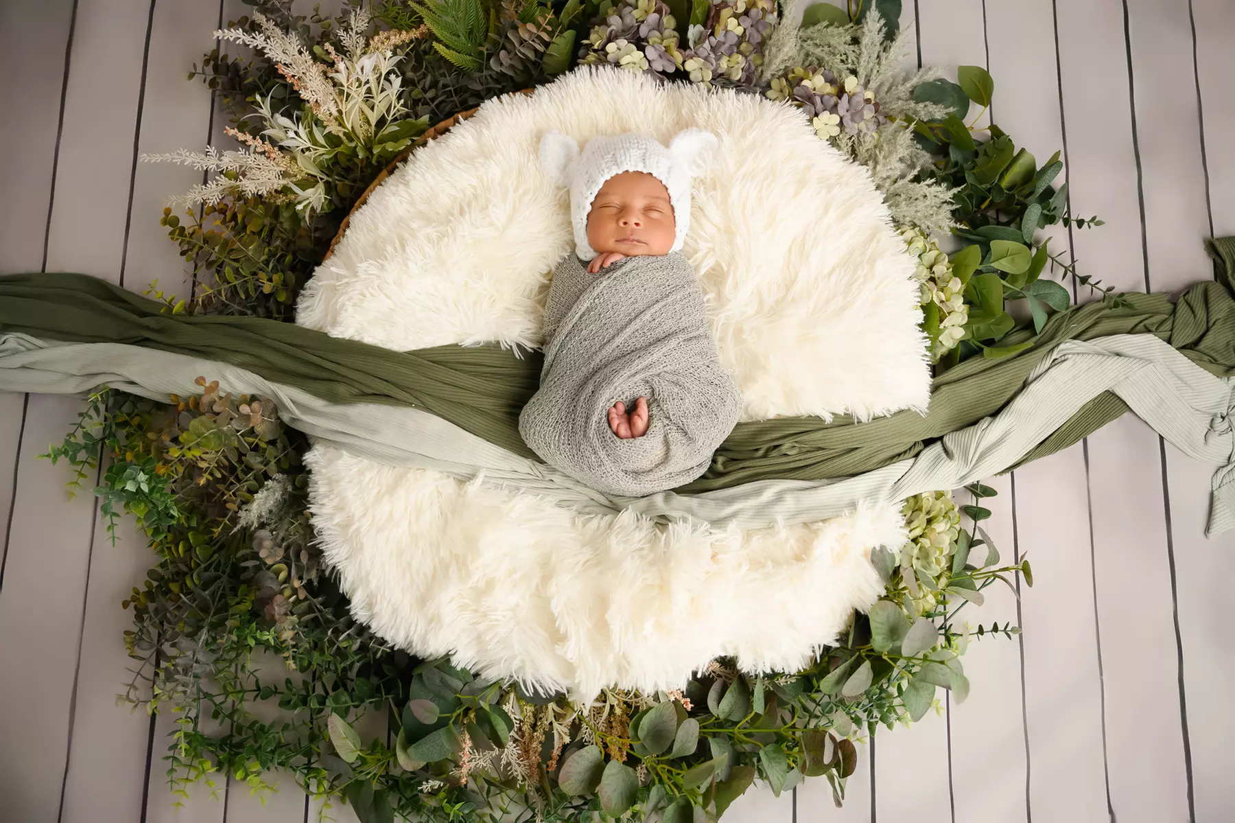 30 or 45-Min In-Studio Newborn Photography + 3 Digital Images