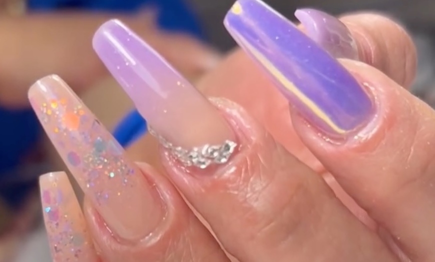 Image 3: Pamper yourself with 15-Minute Foot Massage with Any Nail Service