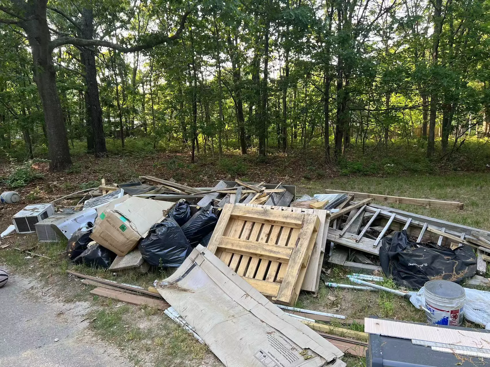 Clear Out Your Clutter With Load Of Junk Removal Service!