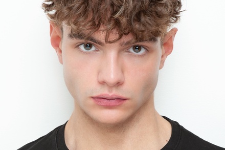 1h30 de shooting photo avec coaching en lumière naturelle avec relooking pour 1 personne - Rmb Studio