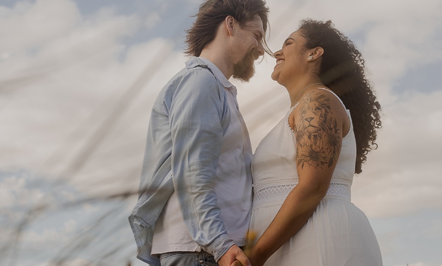 Image 4: Authentic Moments w/ Quick Shoot Experience or The Essentials Shoot