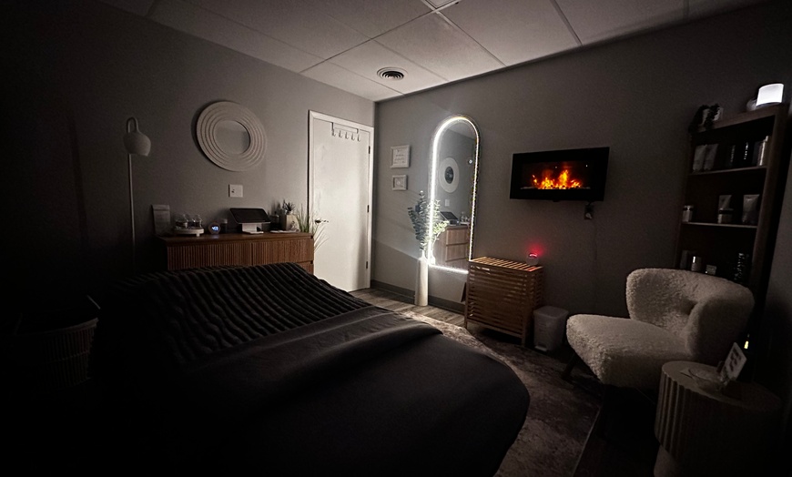 Image 5: 45‑Min Neck/Face Massage or 50‑Min Lymphatic Facial