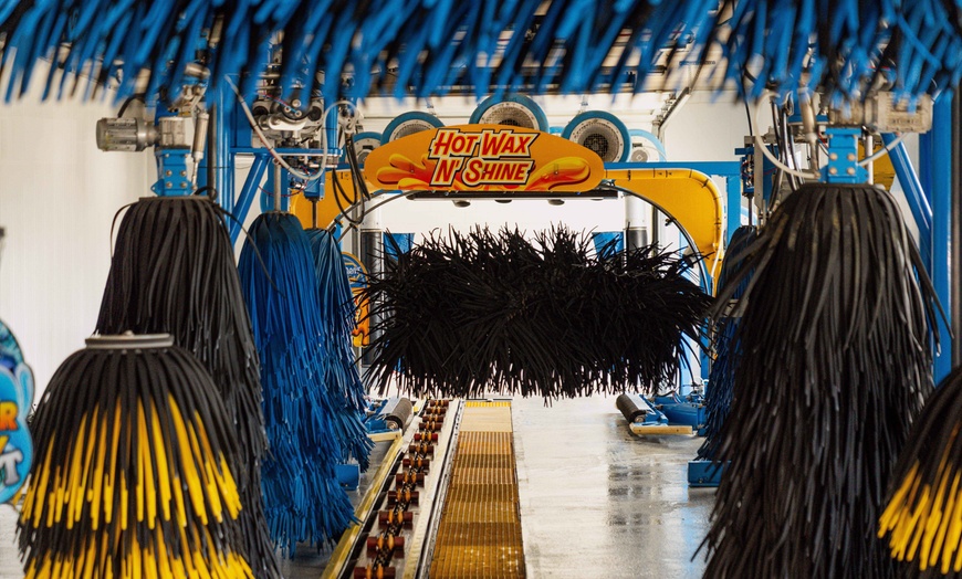 Image 2: Get Signature, Pro or Value Shine Washes For Maximum Clean and Shine