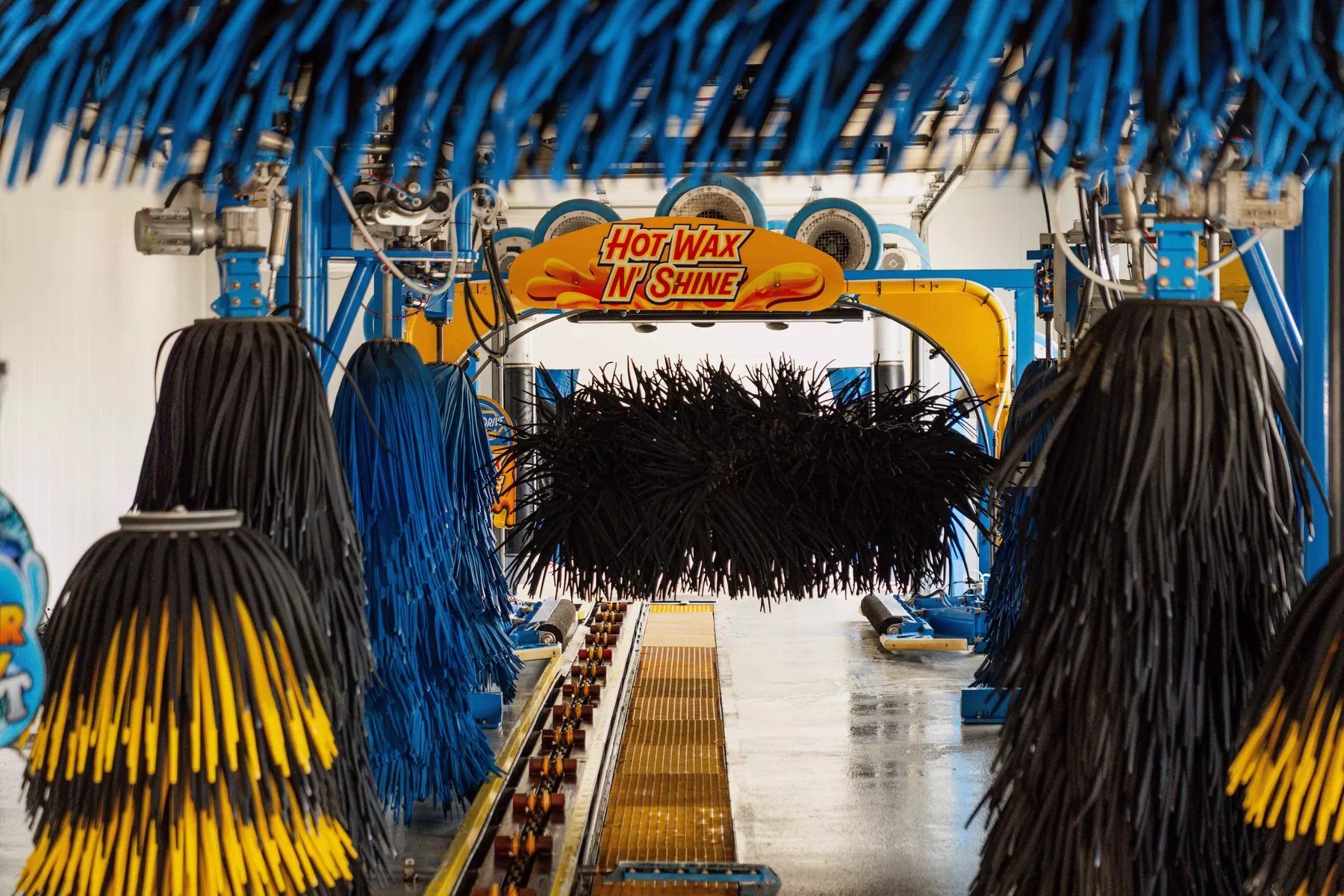 Get Signature, Pro or Value Shine Washes For Maximum Clean and Shine