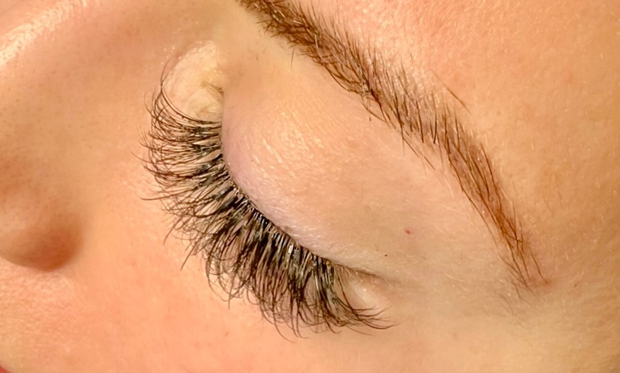 Image 2: Discover Essence Esthetics' Eyelash Extensions and Brow