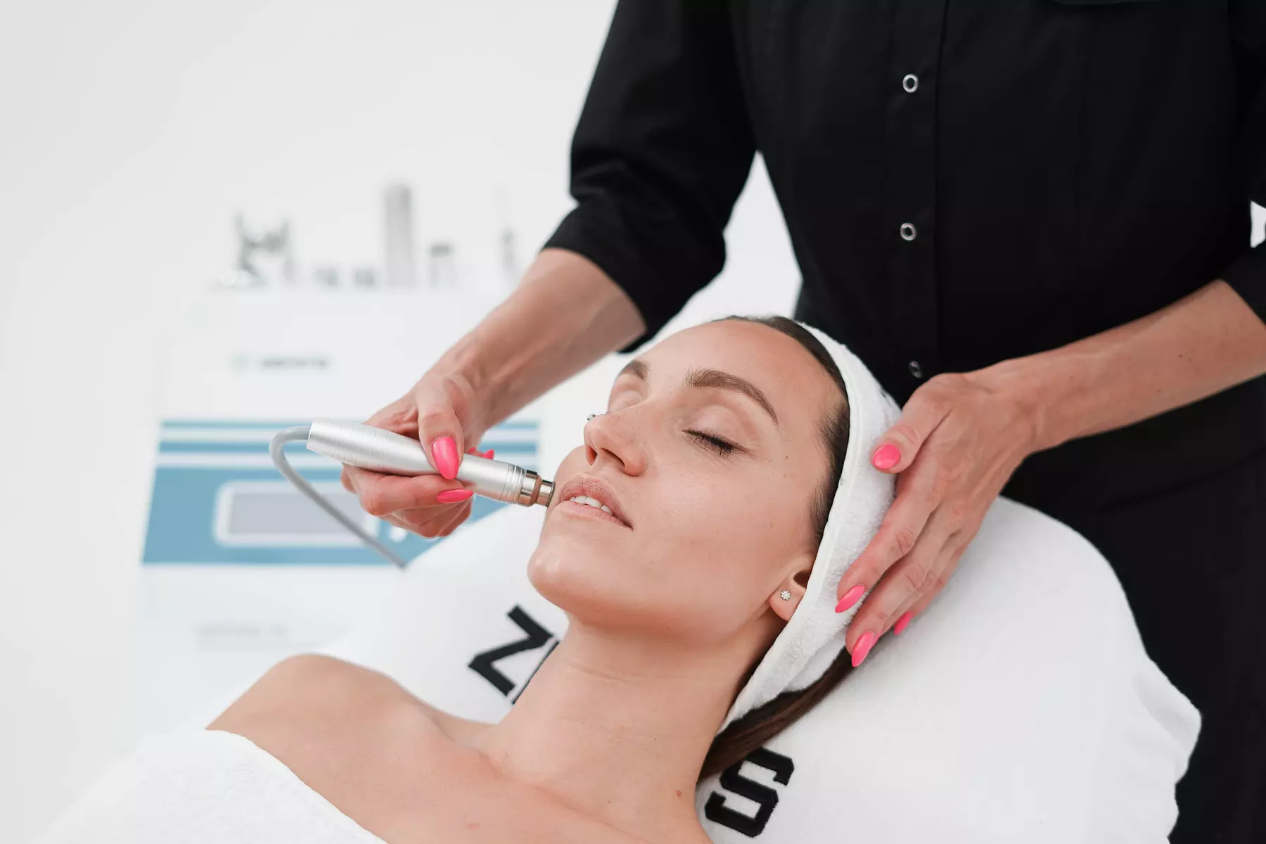 Hydrafacial with Led Light Therapy & Customized Mask Treatment