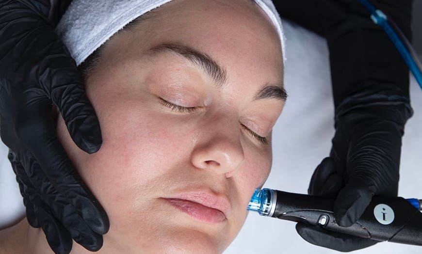 Image 4: Get HydraFacial Glow Lift - LED Light Therapy & More