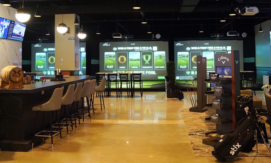 Image 5: Elevate Your Game: Immersive Virtual Golf Simulator Experience