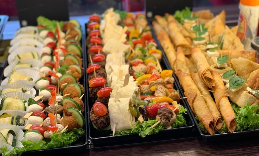 Image 2: Mediterranes Catering nach Wahl für 5, 10 oder 20 Personen 