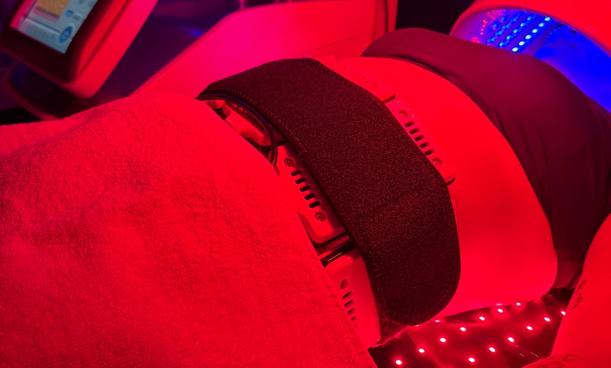 Image 2: Up to 88% Off on Lipo - Non-Invasive Laser-iLipo at LuLu Spa
