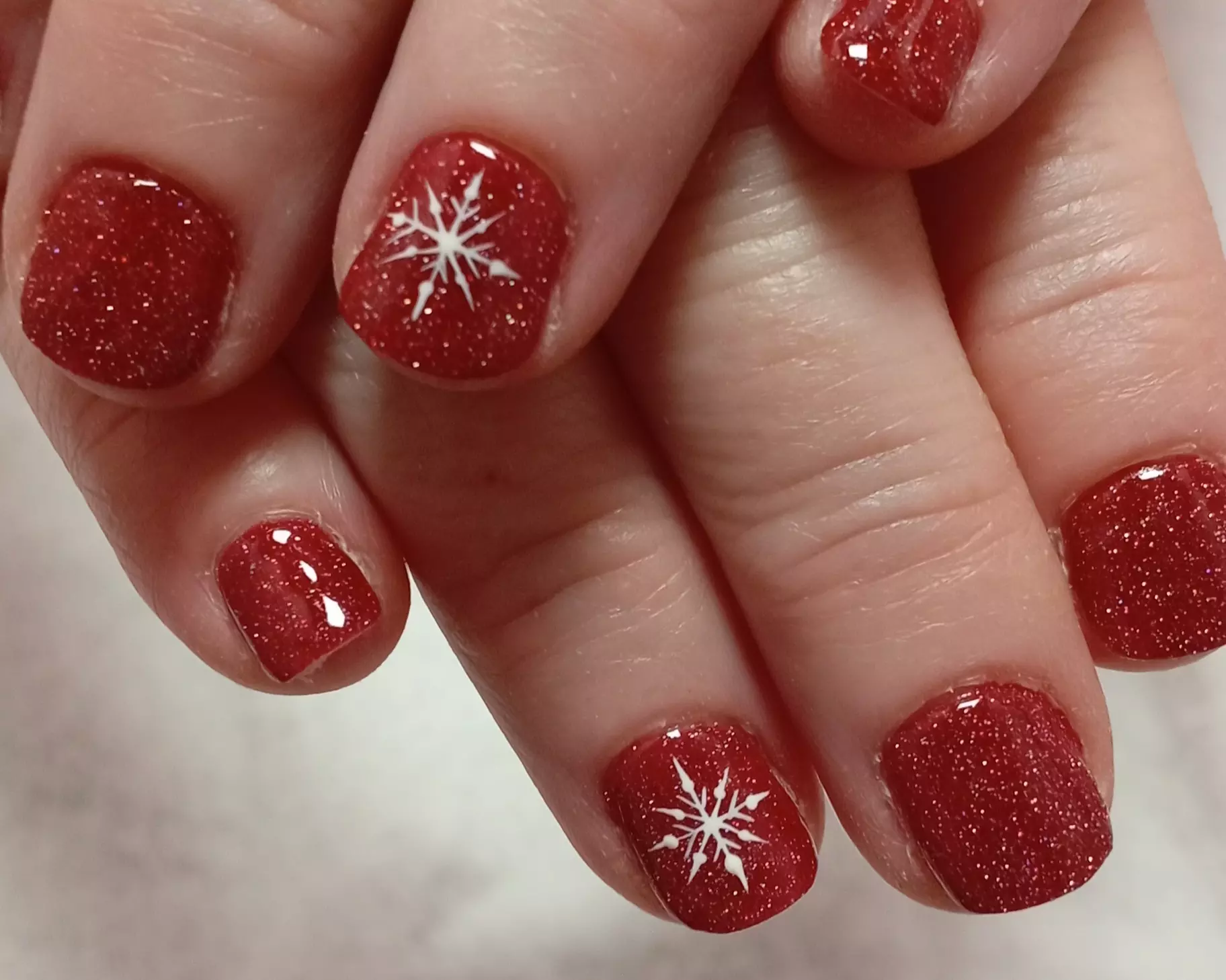 Rallongement gel ou gainage couleur à Perpignan avec Claire Onglerie