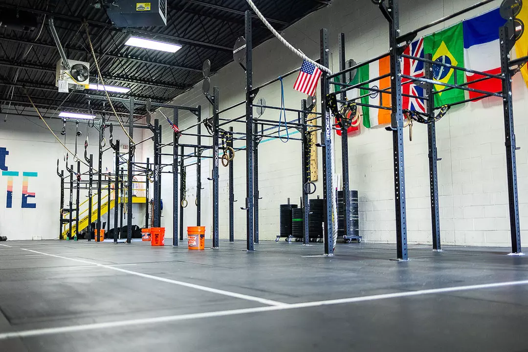 Join CrossFit classes: 5 Drop-in or 4 Weeks Unlimited with Intro Session