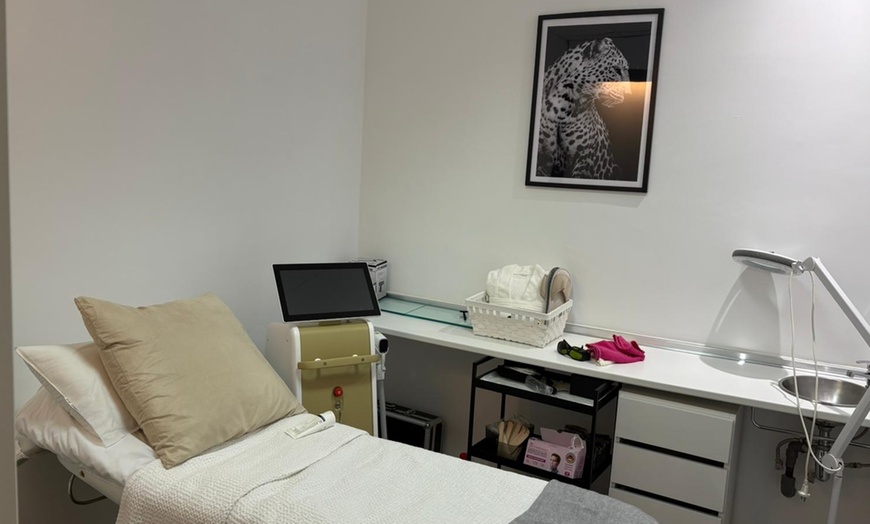 Image 6: 2 o 4 sesiones de tratamiento corporal con criolipólisis y masaje 