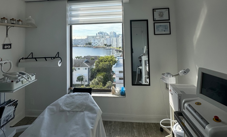 Image 1: Up to 60% Off on Facial at Everly Happy