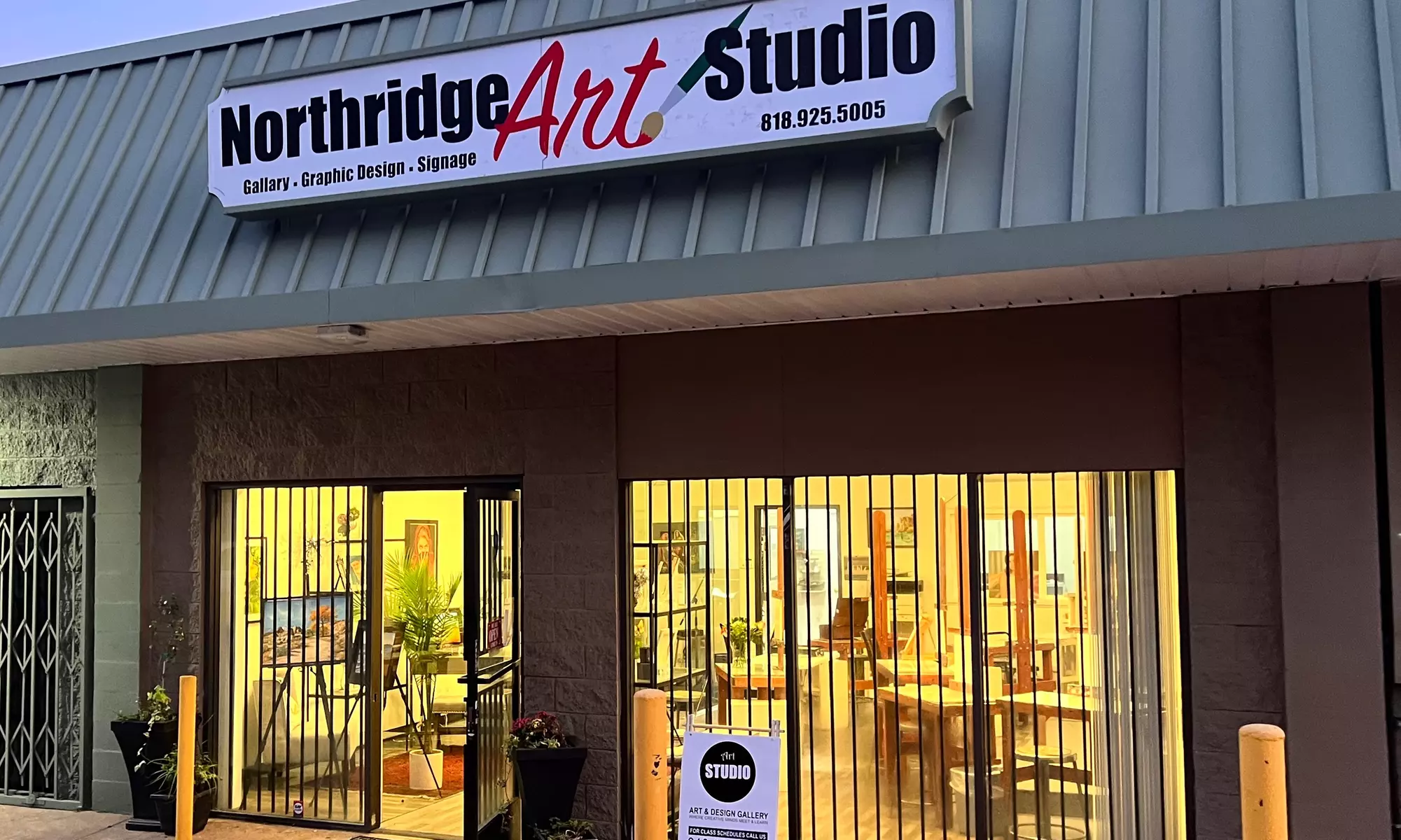 Explore painting with Northridge Art Studio: 2-hour class for 1-4 people, snacks included, up to 45% off - Primary Image