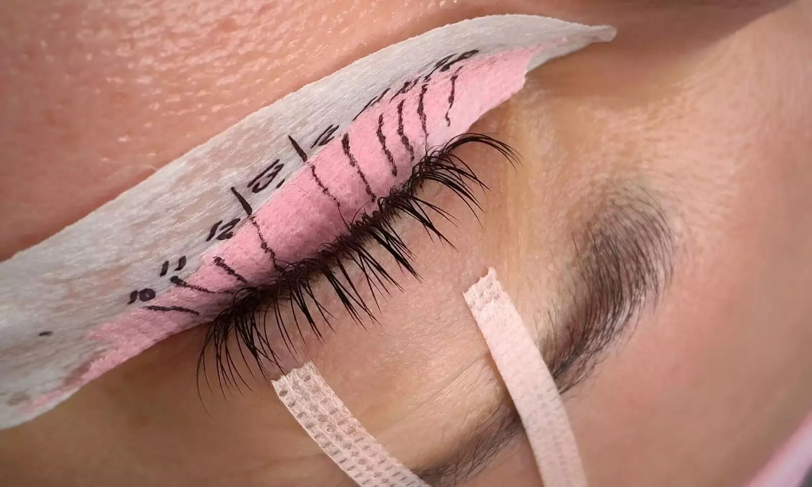 Enhance Your Beauty at Lunart Studio With Classic Lash Extensions 55% Off  - Second Medium