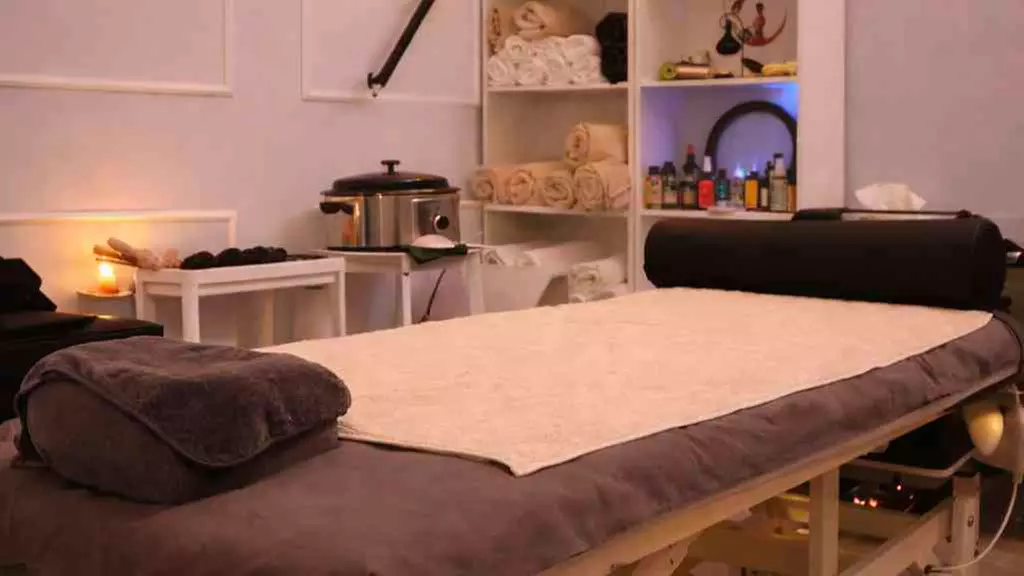 Aromaöl-Massage, Lymphdrainage oder Hot-Stone-Massage für 1 Person