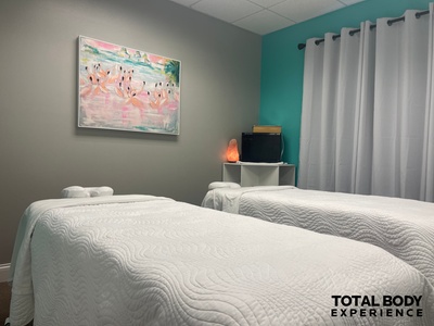  60 Minute Customized Swedish Couple's Massage with Aromatherapy - Total Body Experience