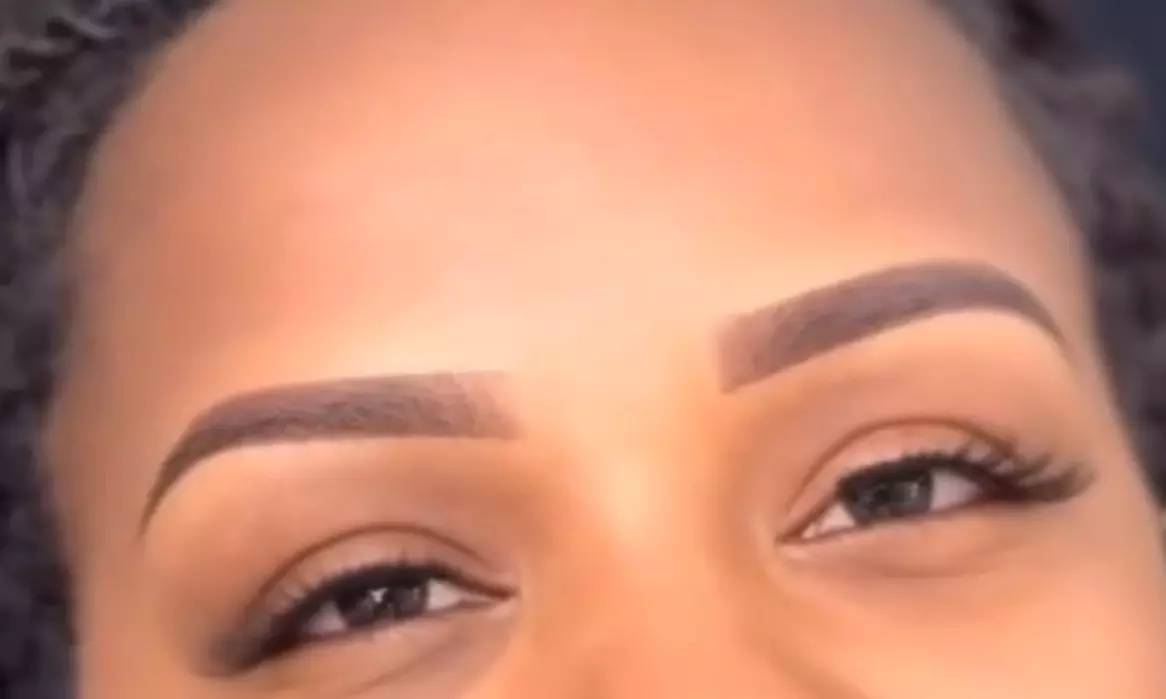 One Microblading or Ombre Microshading Session