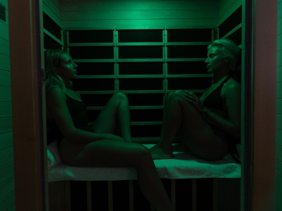 45 Minute Infrared Sauna + 30 Minute Compression Boots + 20 Minute Ice Bath - revibe wellness and recovery