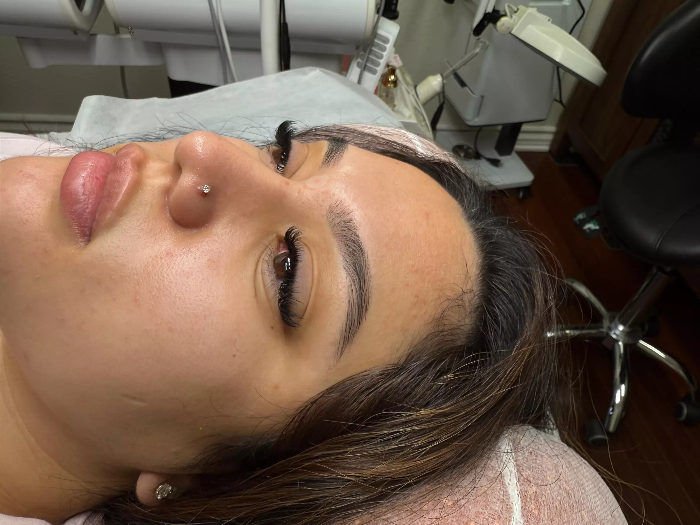 Get gorgeous with CC Salon and Spa's eyelash extensions up to 49% off.