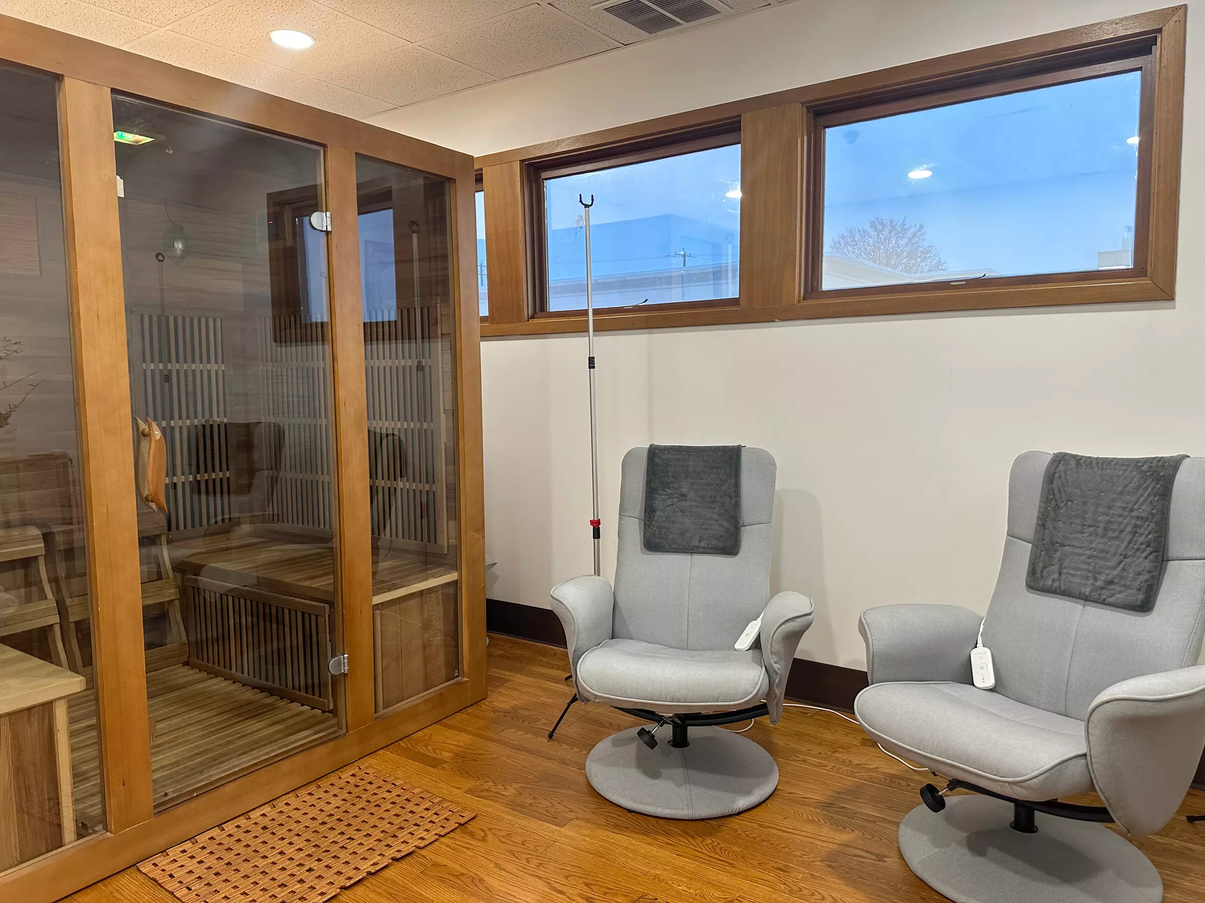 IV Hydration for 1 or 2 people: Glow up quick drip + Infrared Sauna