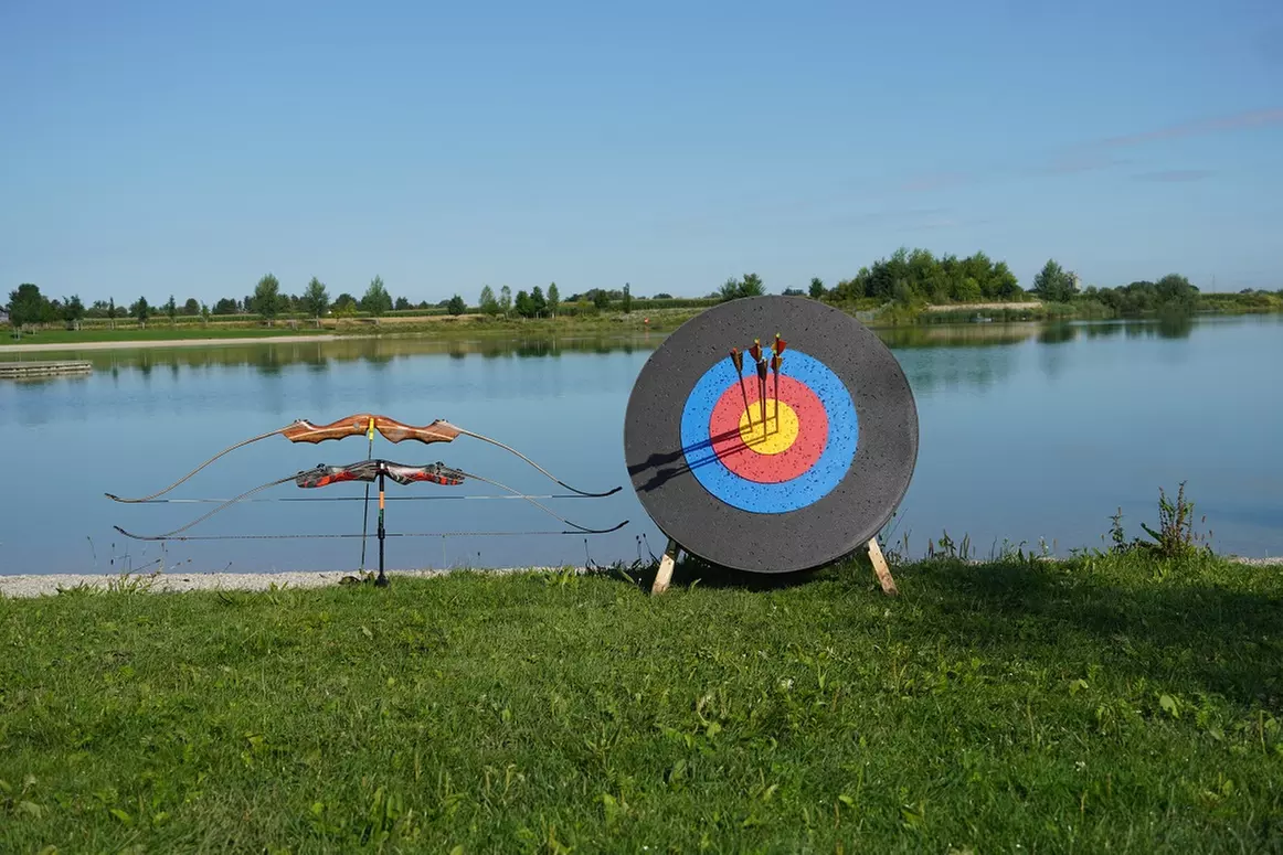 2 Std. Bogenschießen-Schnupperkurs mit Pfeil & Bogen für 2-4 Personen