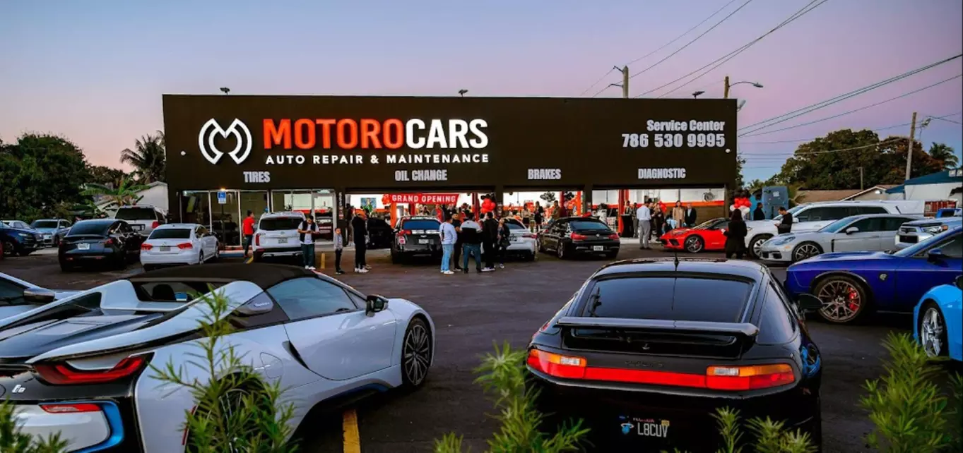 Up to 39% Off on Oil Change at Motoro Cars - Primary Image