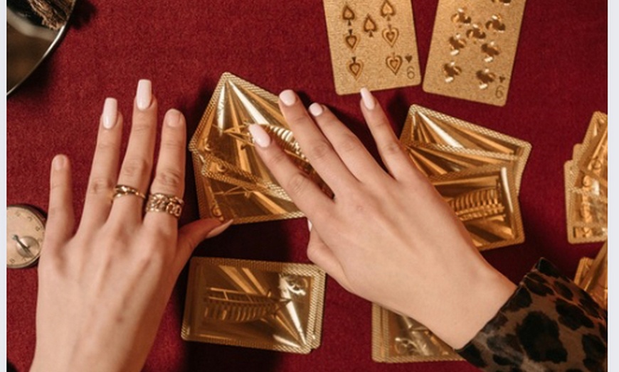 Image 1: Voyance et médiumnité par téléphone